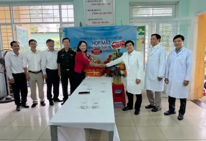 PHƯỜNG TRUNG MỸ TÂY ĐẾN THĂM HỎI VÀ CHÚC MỪNG CÁC ĐƠN VỊ Y TẾ NHÂN KỶ NIỆM 71 NĂM NGÀY THẦY THUỐC VIỆT NAM (27/02/1955 - 27/02/2026)
